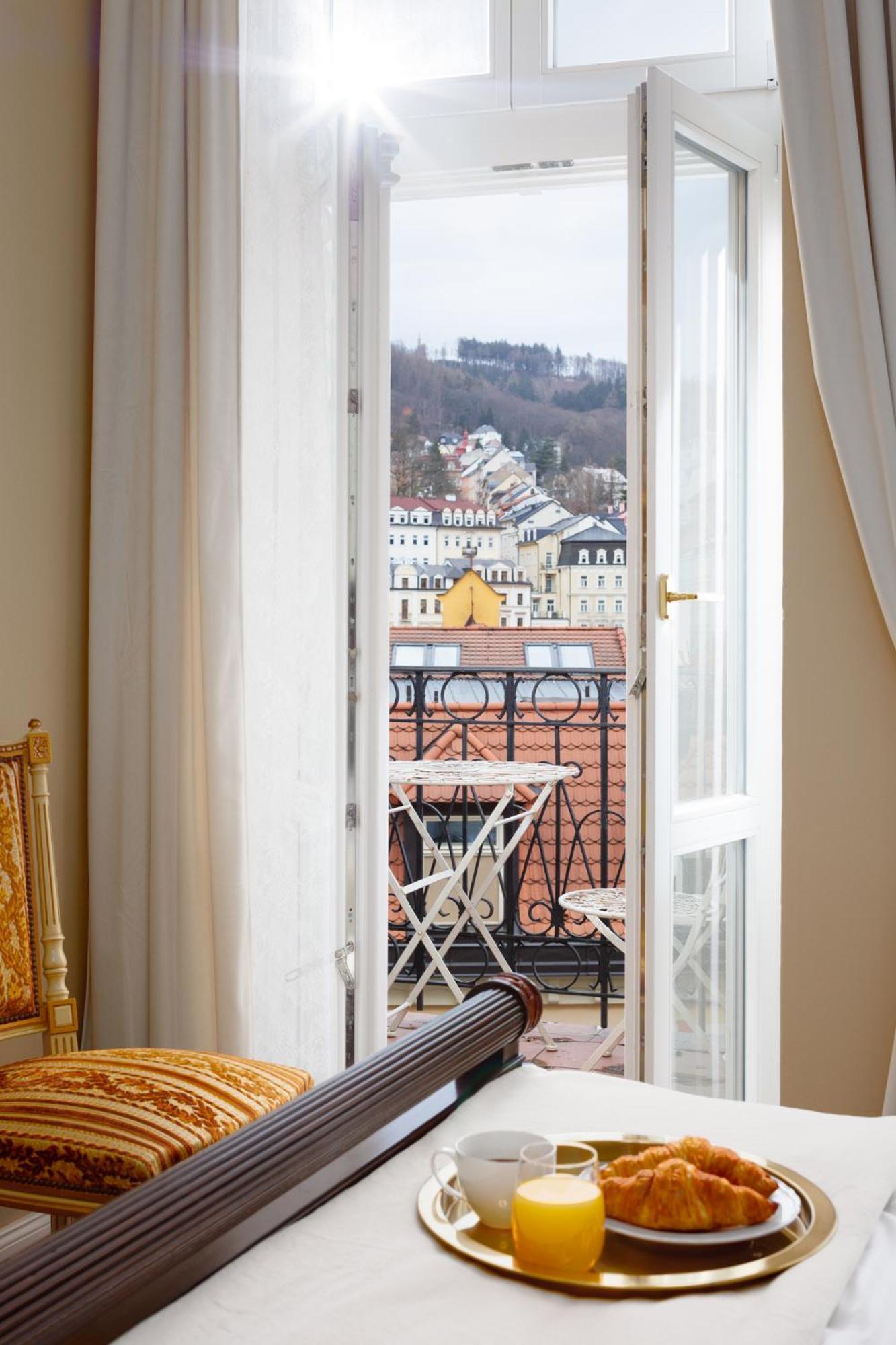 Apartamento Rezidence Makart Karlovy Vary Exterior foto